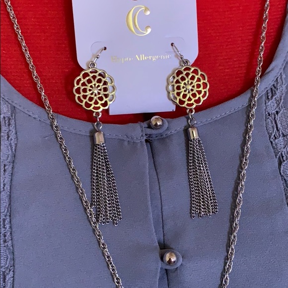 Charming Charlie Necklace and Earrings Set - Picture 4 of 8